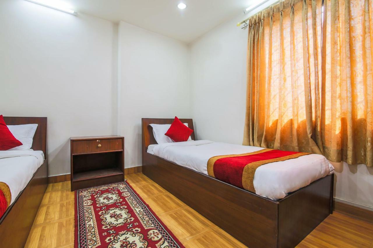Oyo 358 Hotel Rose Star Katmandu Dış mekan fotoğraf