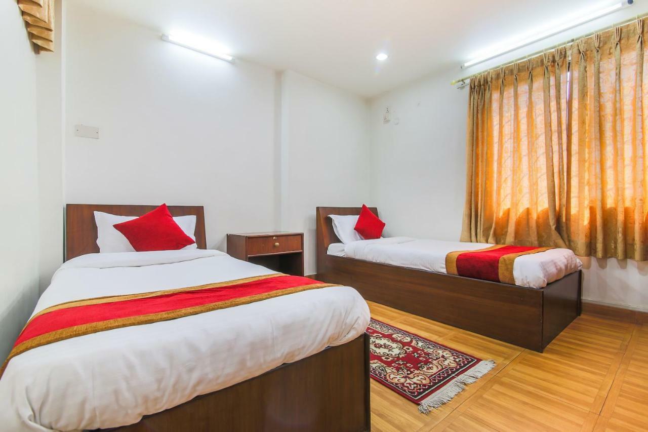 Oyo 358 Hotel Rose Star Katmandu Dış mekan fotoğraf